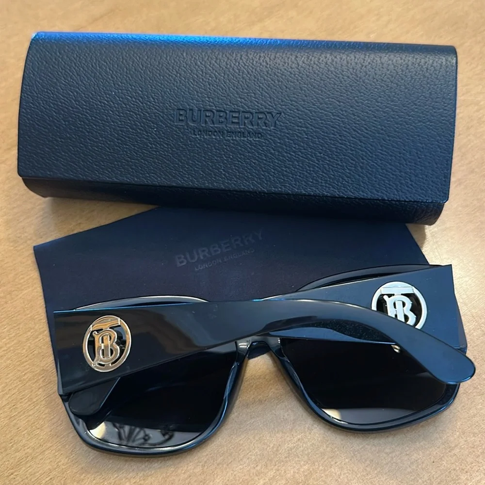 Burberry women’s sunglasses 61 x 16, 140, made in Italy; B 4290 3001/87 - Picture 6 of 7